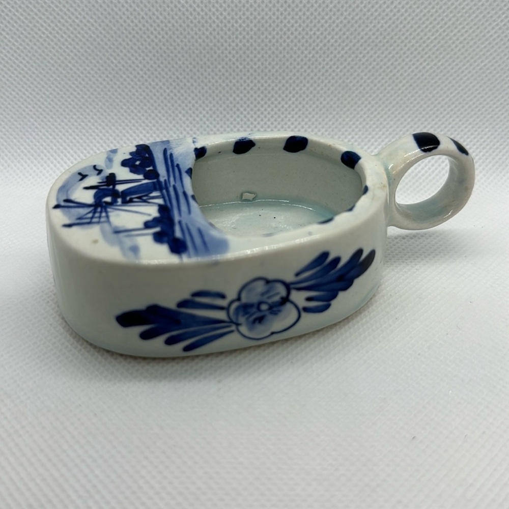 🫟3/$25🫟 Vintage Blue Delft nappy candle holder with windmills and floral design.
